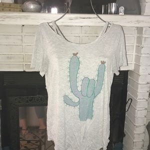 🚨Grey cactus  off the shoulder shirt